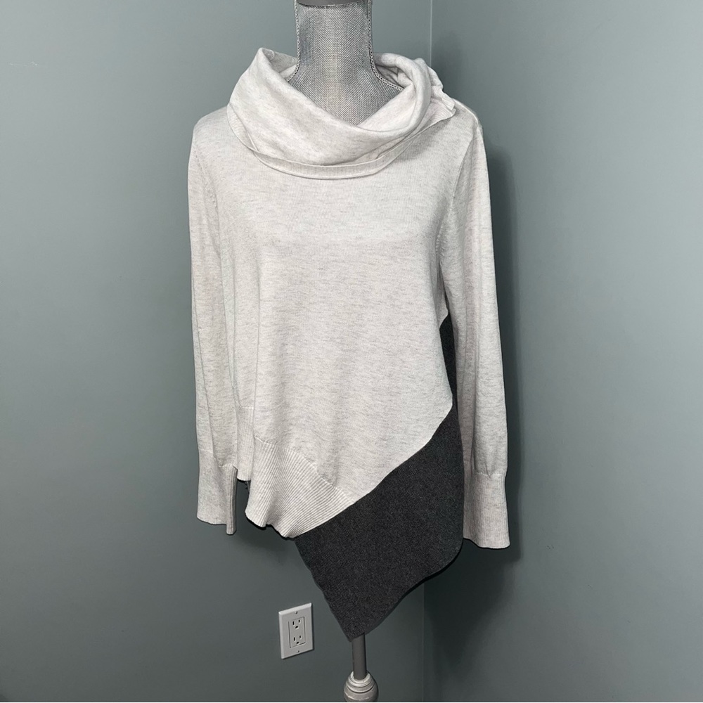 89th & MADISON asymmetrical cowl neck knit grey sweater long sleeve size medium